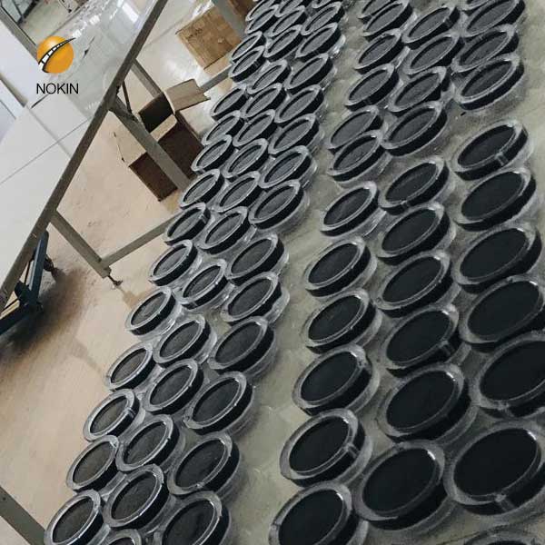 flush type solar pavement markers warning stud loading bearing 20 tons